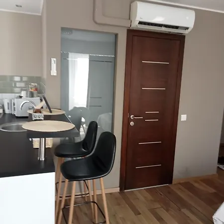 Erzso Apartman *