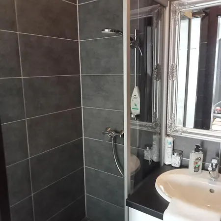 Erzso Apartman Eger